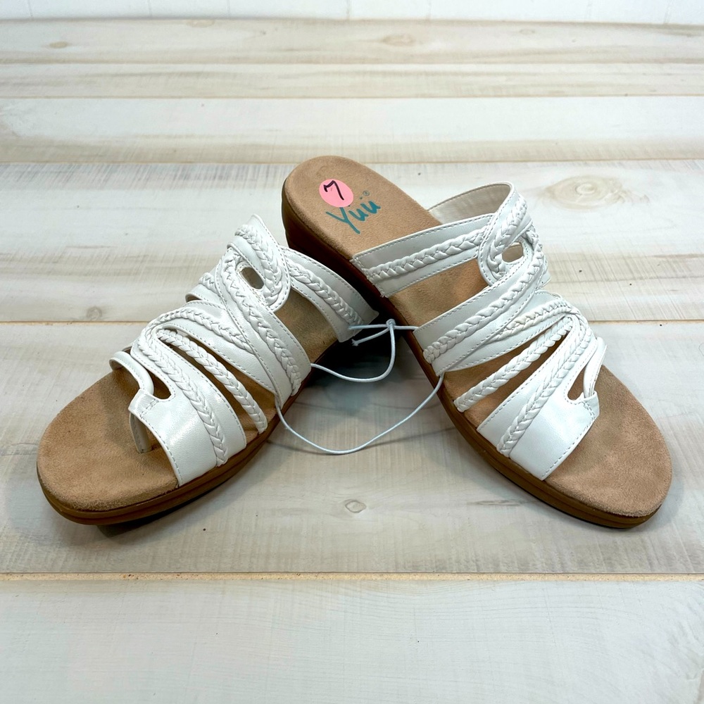 Yuu NIB Dansa White Thong Mule Sandals 7 - Picture 3 of 10